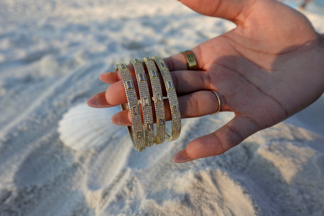 14k gold bangle