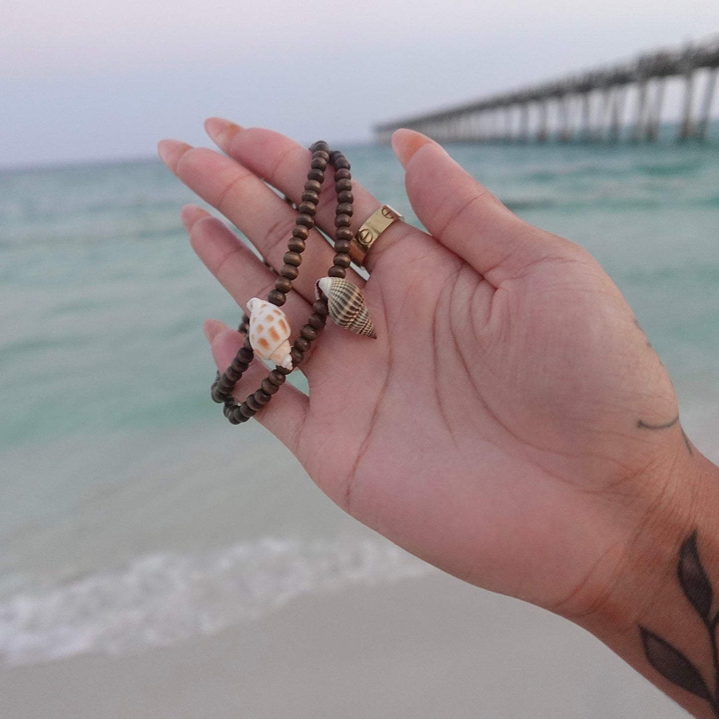 Brown anklet with shell