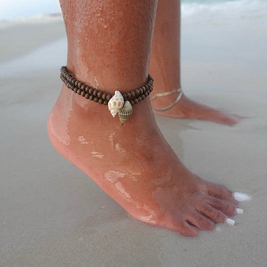 Brown anklet with shell